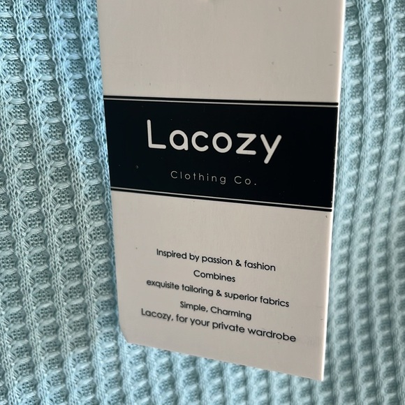 Off the shoulder top - Picture 2 of 3